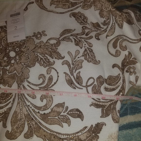 Top - Picture 2 of 3